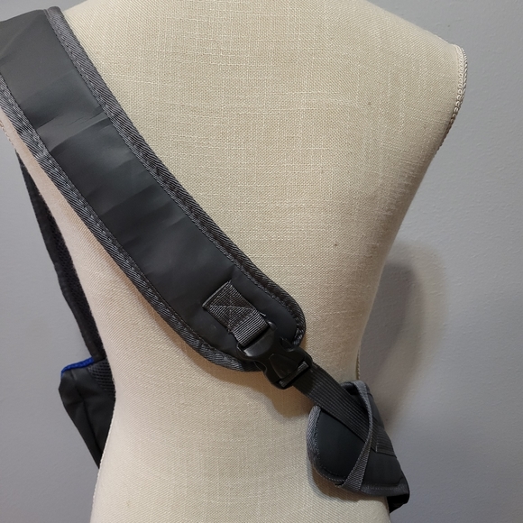 Pet mesh crossbody knapsack travel bag - Picture 7 of 9